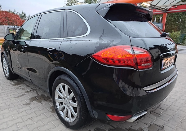 Porsche Cayenne cena 62000 przebieg: 283000, rok produkcji 2011 z Warszawa małe 121